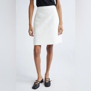 Kasper skirt size 12P white texture flowers pencil straight classic official